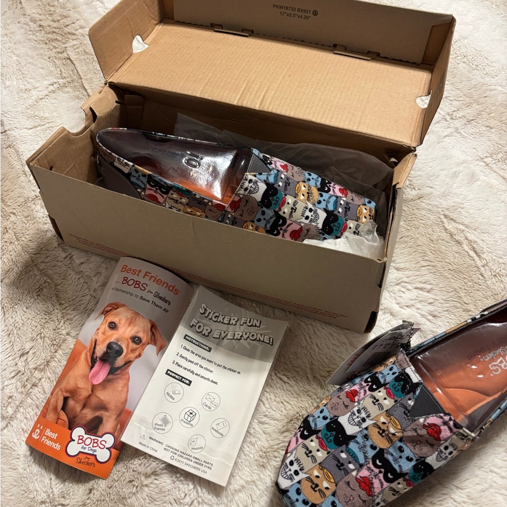 NWT NIB Sketchers limited addition Bobs Dog memory foam slip on women’s size 10